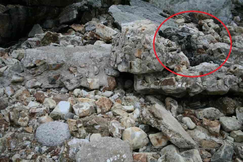 Optical Illusion Test Only 10 Of People Can Spot A Sniper In The Rocks In 5 Seconds Are You 